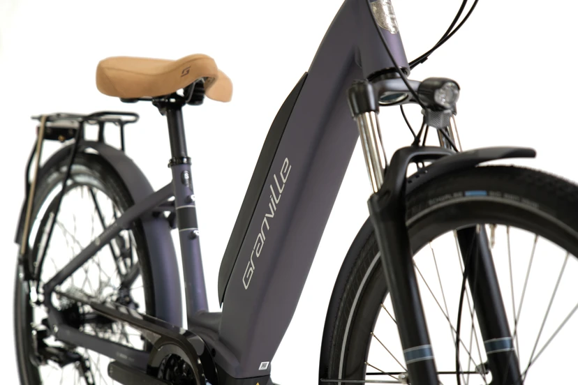 Image du vélo Granville E-Absolute 15 Cham Blue : un modèle électrique performant avec moteur Bosch, batterie 500 Wh et freins Shimano