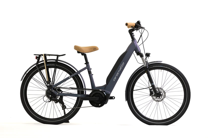 Image du vélo Granville E-Absolute 15 Cham Blue : un modèle électrique performant avec moteur Bosch, batterie 500 Wh et freins Shimano